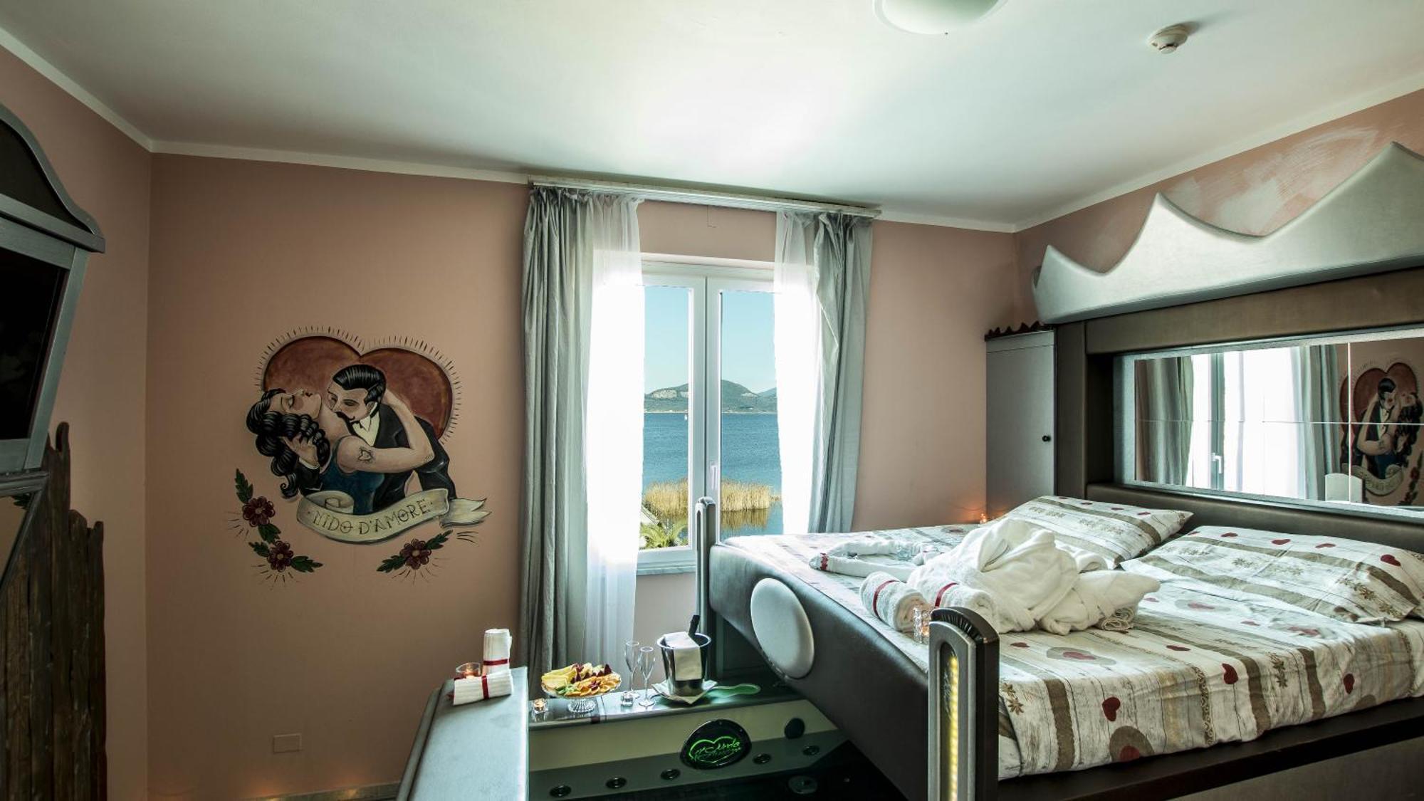 Hotel Butterfly Torre del Lago Puccini Kültér fotó